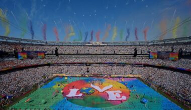 Soccer fans divided over World Cup's first-ever halftime show