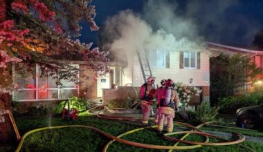 Fire damages 2 homes near Mooney's Bay
