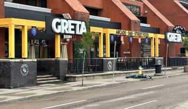 String of restaurant closures in downtown Edmonton has business owners talking about challenges