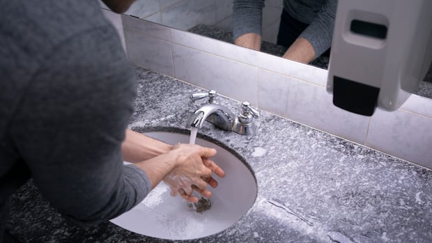 Regina hospitals still haven't cleaned up the hand-washing problem diagnosed in 2018