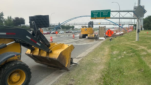 City crews respond to water main break in southeast community of Willow Park