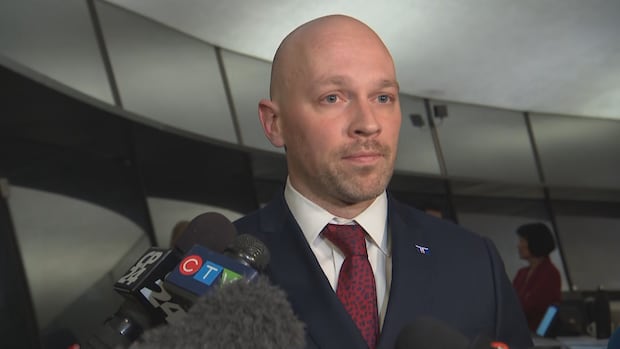 Toronto mayoral candidate promises to hire 1,000 new police officers if elected