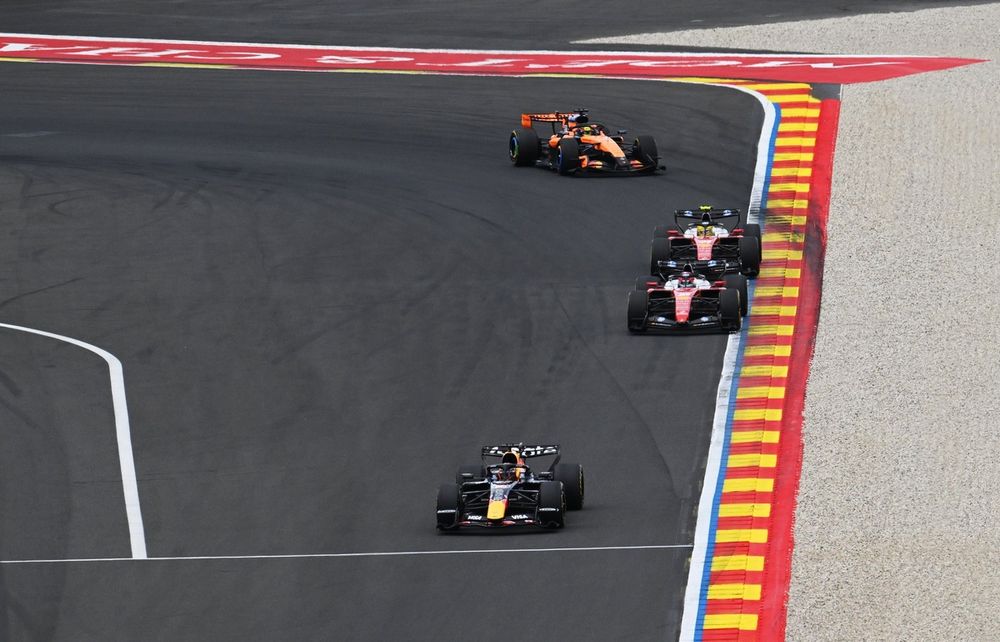 Charles Leclerc, Ferrari, Lewis Hamilton, Ferrari, Oscar Piastri, McLaren, Max Verstappen, Red Bull Racing