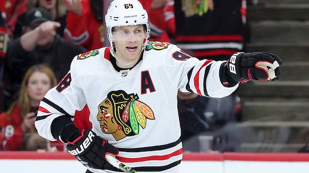 Patrick Kane returns to Chicago on 2-year, $16 million US deal with NHL club