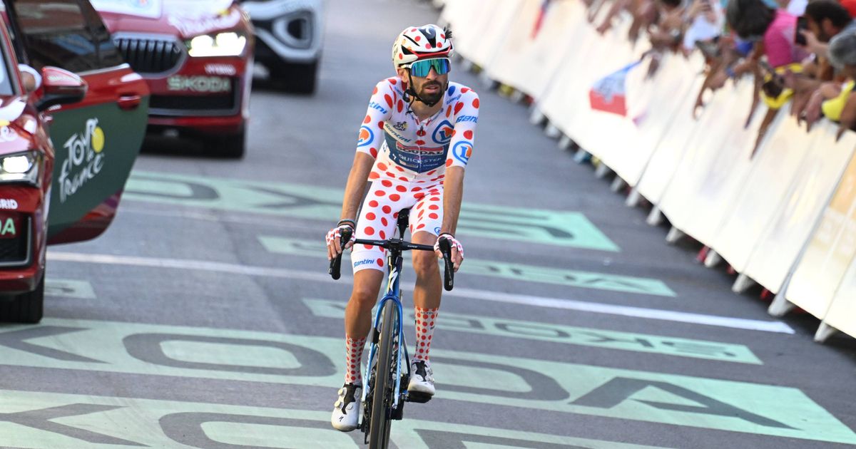 Carapaz & Paret-Peintre take on Pogačar at the Tour de France