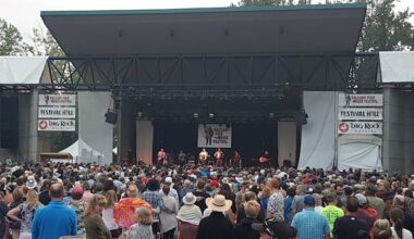 Calgary Folk Fest kicks off amid hot, smoky conditions