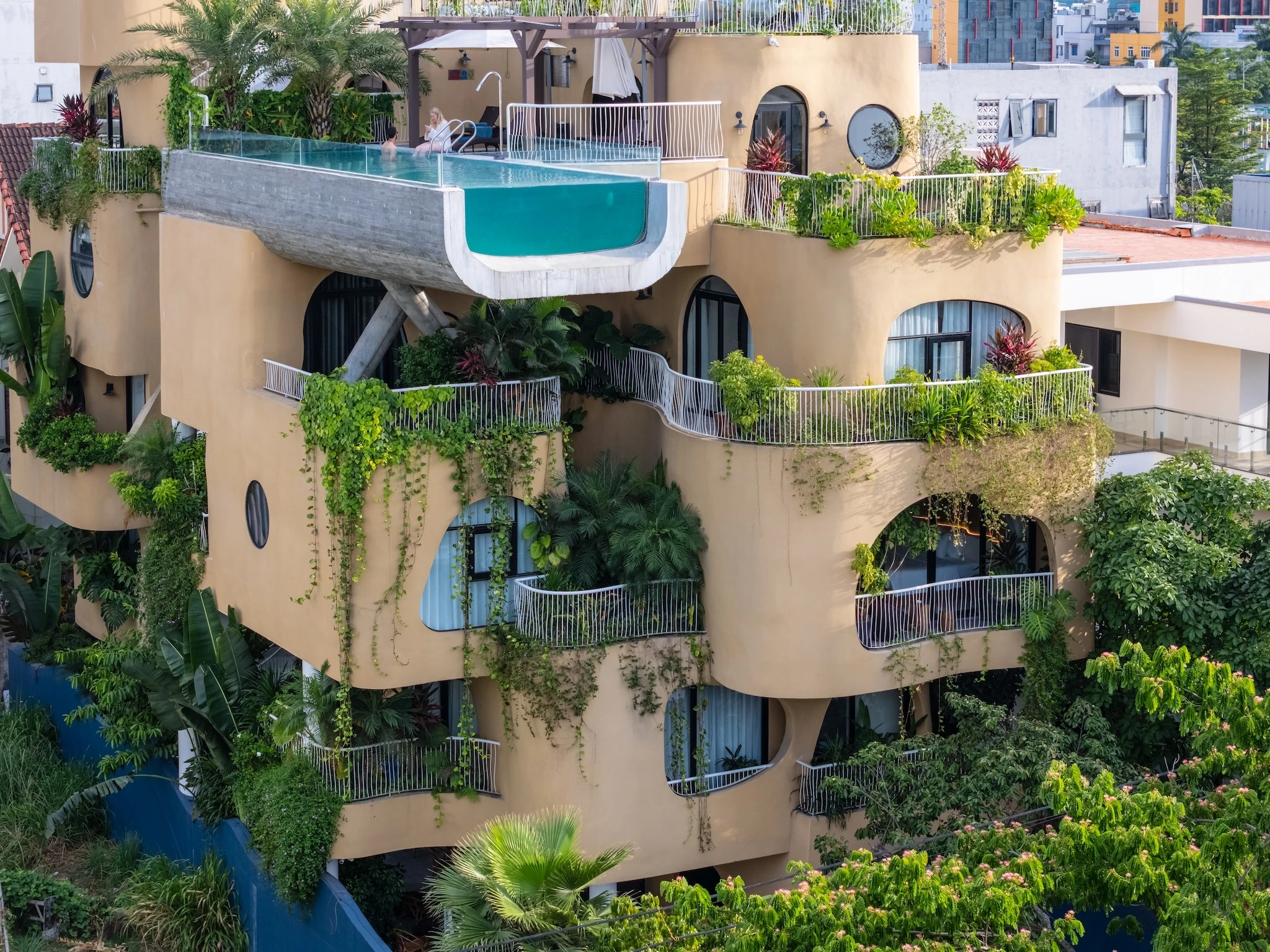 Saha Casa Boutique Hotel by Ho Khue Architects