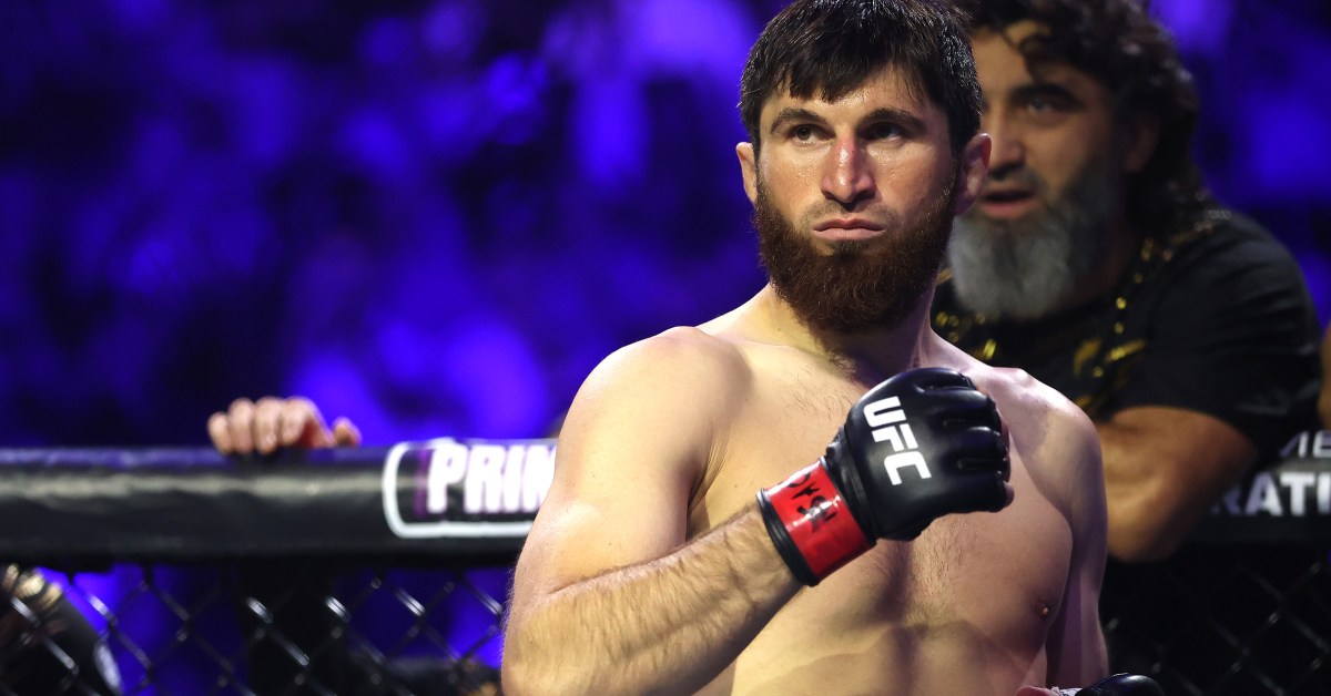 UFC Abu Dhabi live results and play-by-play analysis