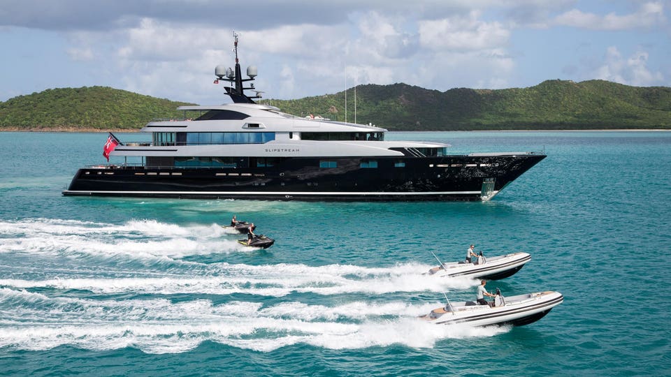 Slipstream yacht cruising