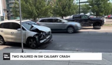Two injured in SW Calgary crash