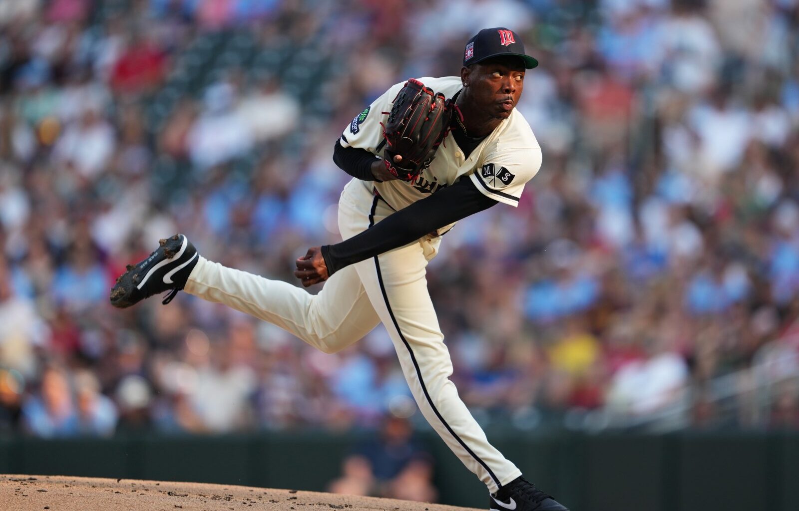 Twins’ Paredes scratched minutes before start with oblique strain – Winnipeg Free Press