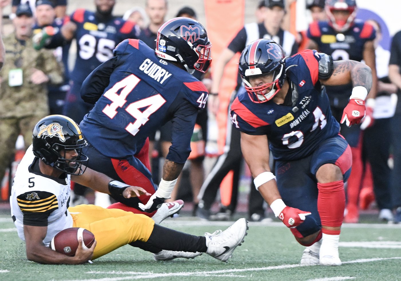 Alouettes rally in final three minutes to knock off Tiger-Cats 31-18