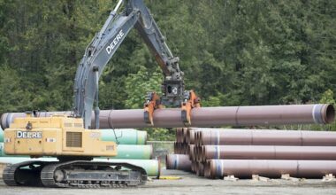 TD report predicts 'meaningful' GDP boost from West Coast pipeline