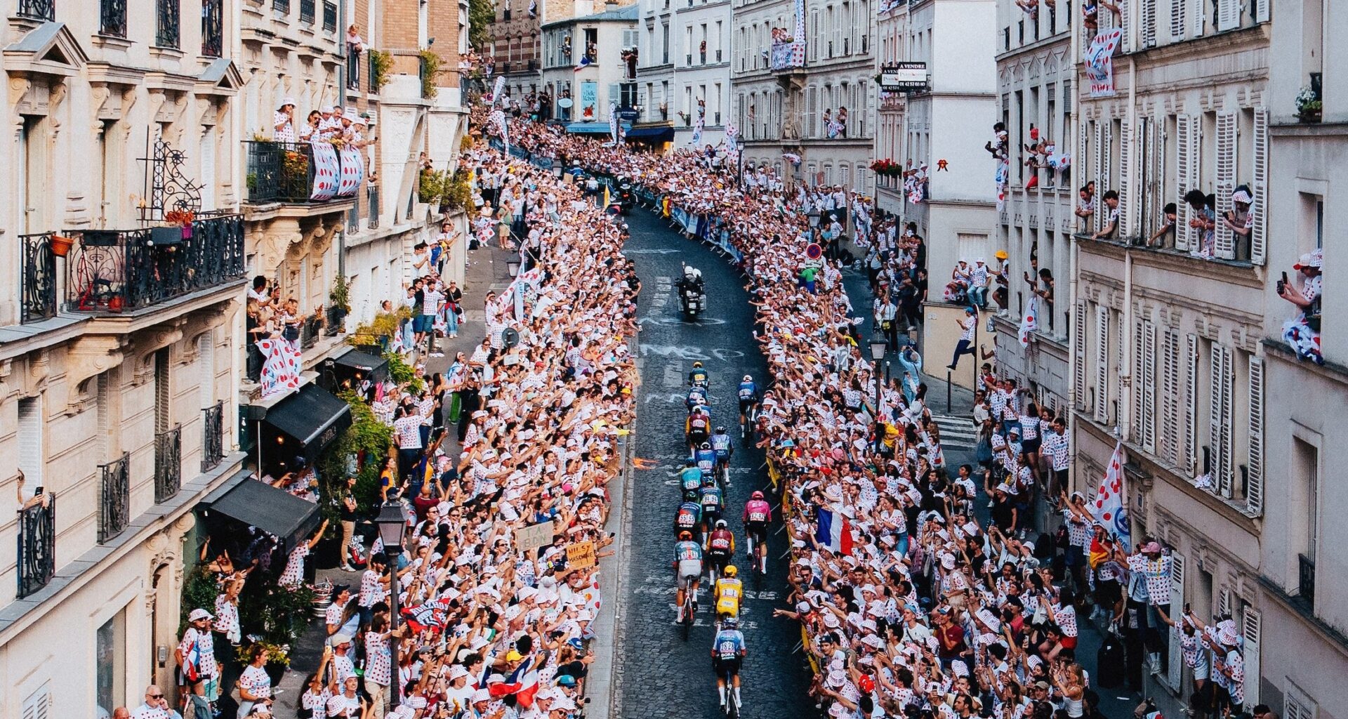 Montmartre Tour de France Pogacar