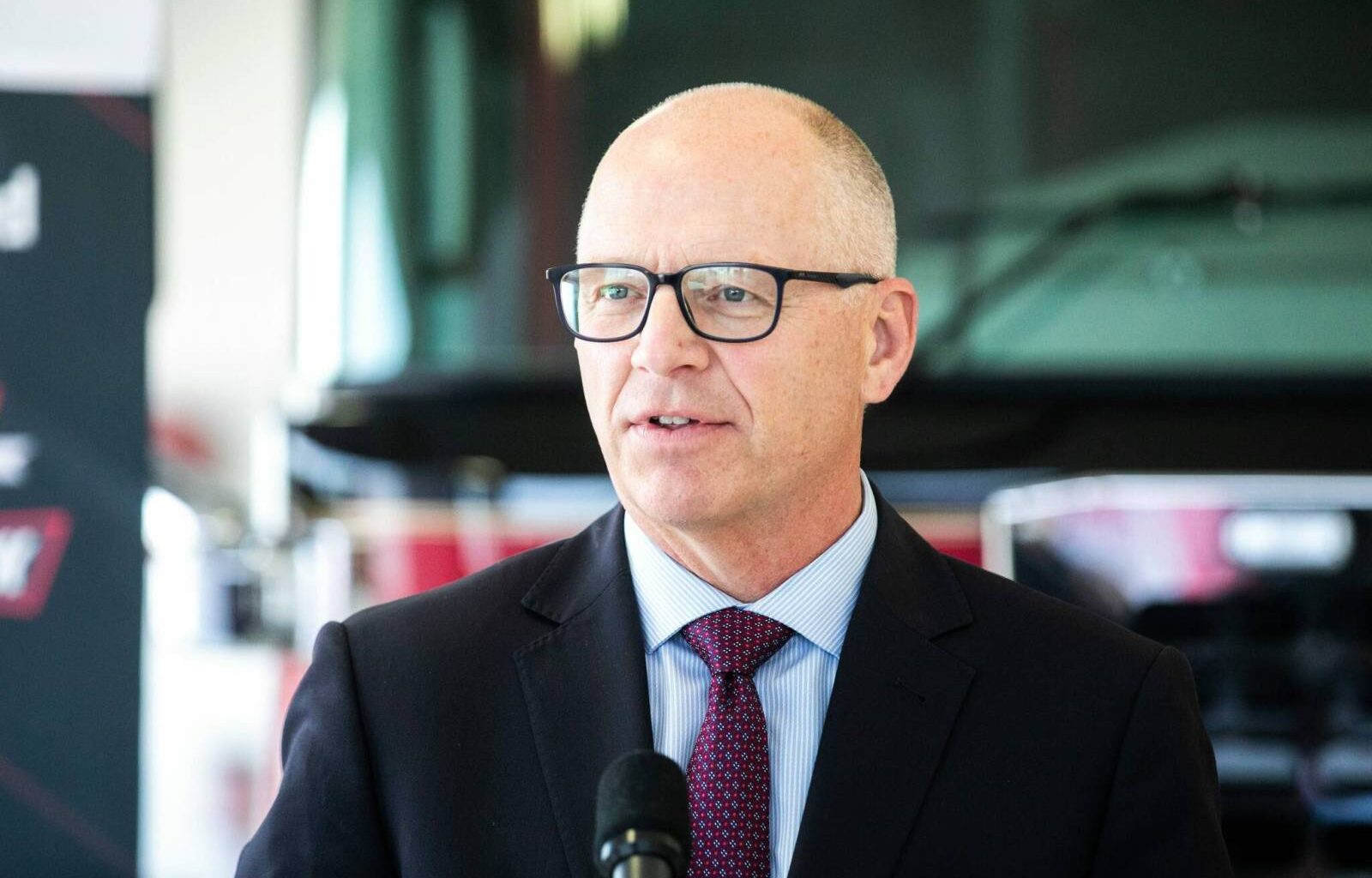 Mayor backs new way to handle 911 mental health, addiction calls – Winnipeg Free Press