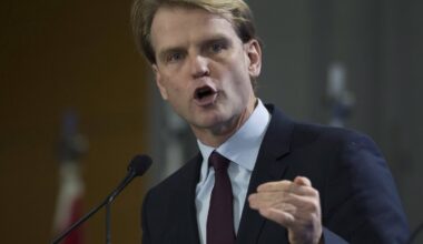 Former Harper cabinet minister Chris Alexander to run for mayor of Toronto