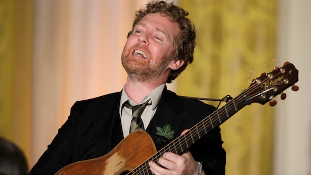 Glen Hansard, Irish singer-songwriter who won an Academy Award, dies in motorcycle crash