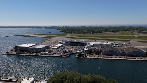Toronto council demands Ford government return land province took for rejected Billy Bishop Airport expansion