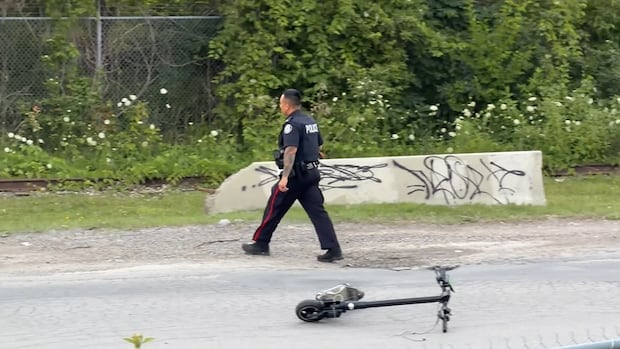 1 dead after crash between e-scooter, motor vehicle near Tommy Thompson Park: Toronto police