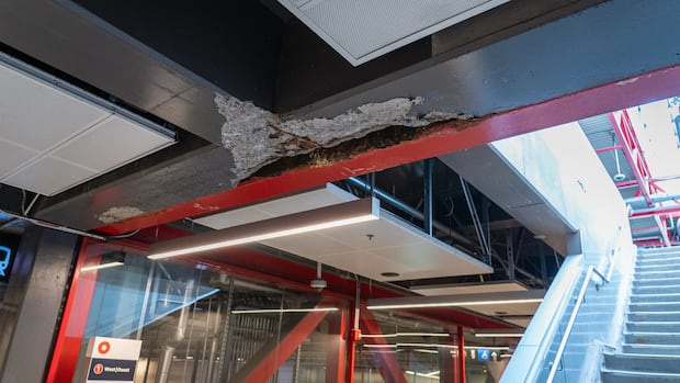 Sorry state of St-Laurent station could eventually shut down its LRT tracks for weeks
