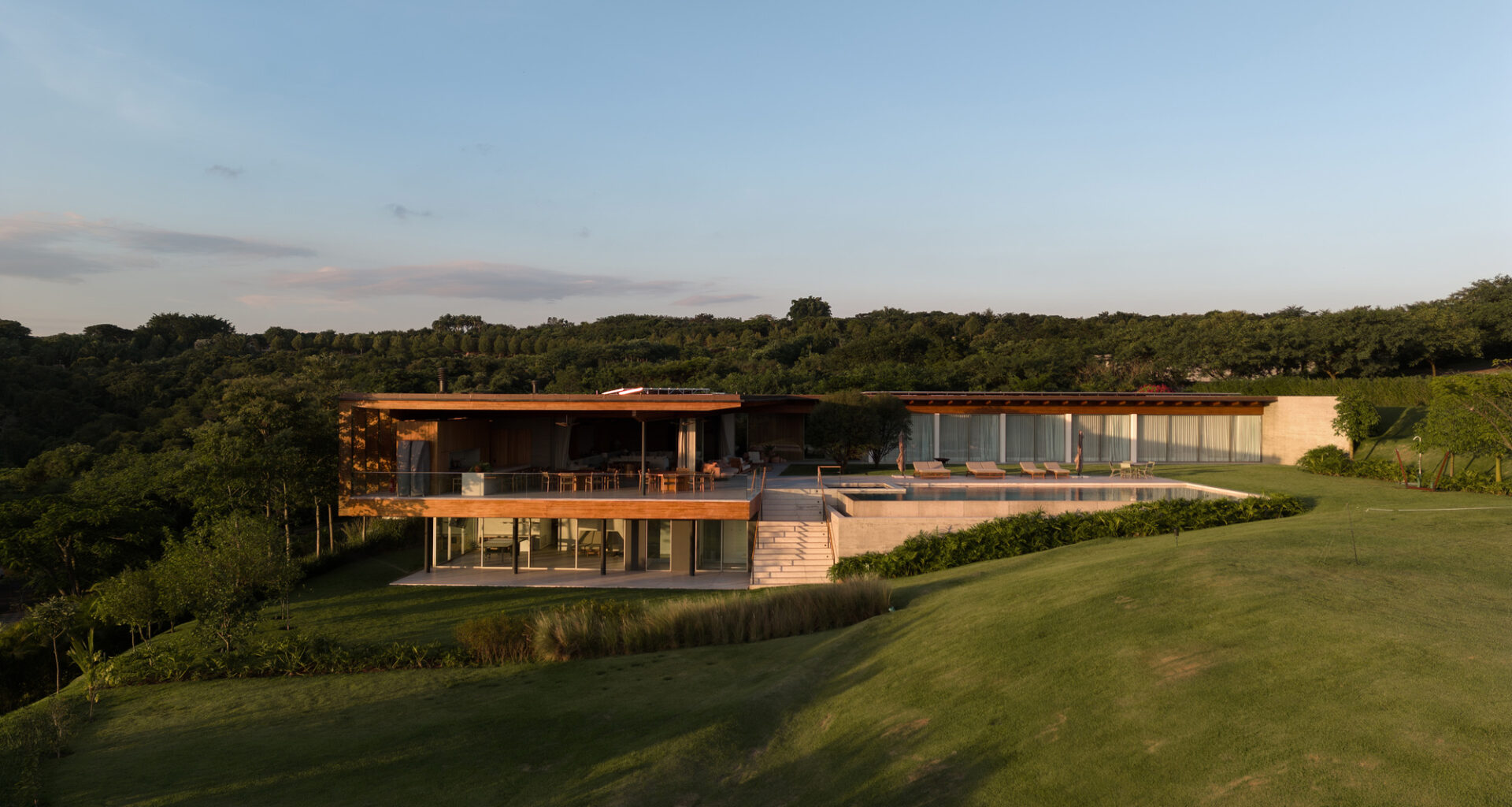 Flow House / Felipe Caboclo Arquitetura
