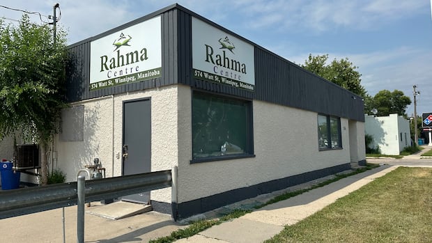 Shots fired at Winnipeg mosque with people inside: Muslim council