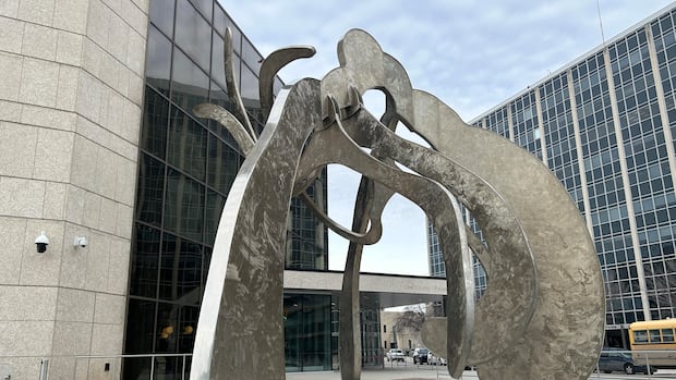 Winnipeg woman alleges wrongful dismissal in lawsuit against international construction union