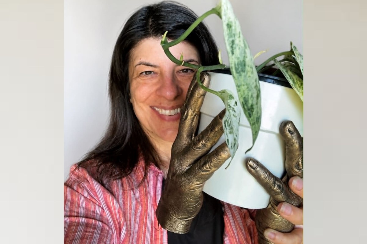 Sudbury artist turns family memories into hand-cast sculptures