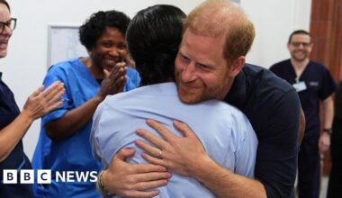 Prince Harry gets UK trip back on track with hospital visit - BBC