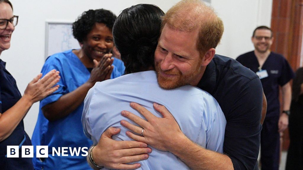 Prince Harry gets UK trip back on track with hospital visit - BBC