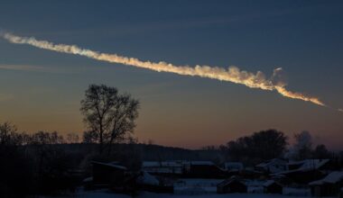 A full view of the smoke trail left behind by the Chelyabinsk fireball (Credit : Alex Alishevskikh)