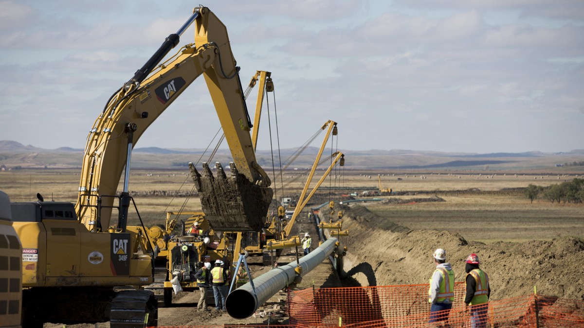 US Crude Oil Inventories Keep Falling As Hormuz Flows Slow To Start