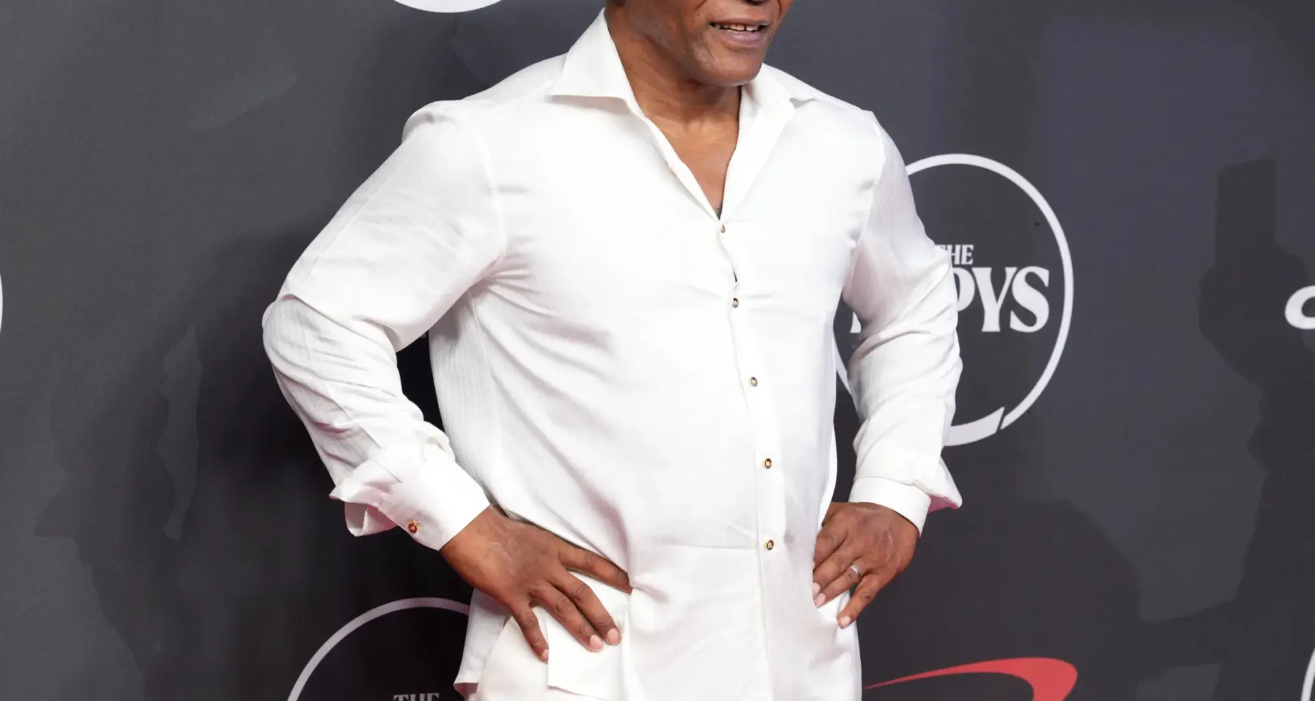 Mike Tyson Convinces IShowSpeed To Fight Ray J