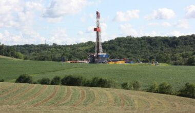 US Oil Drilling Picks Up As Brent Gains 4%