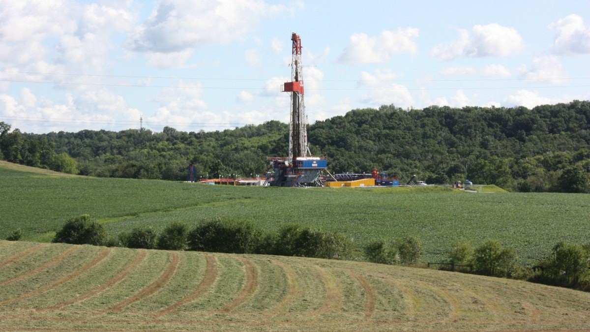 US Oil Drilling Picks Up As Brent Gains 4%