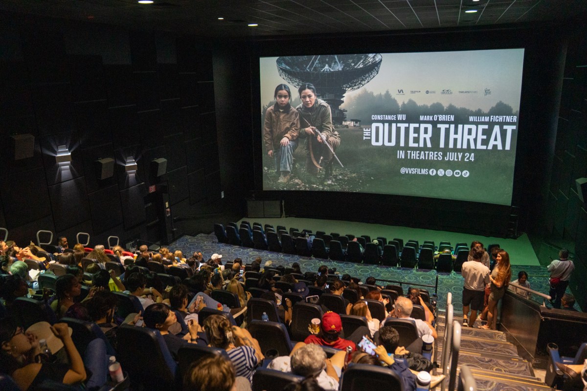 Outer Threat, a Sci-Fi film shot in North Bay and Powassan hits the big screen tonight