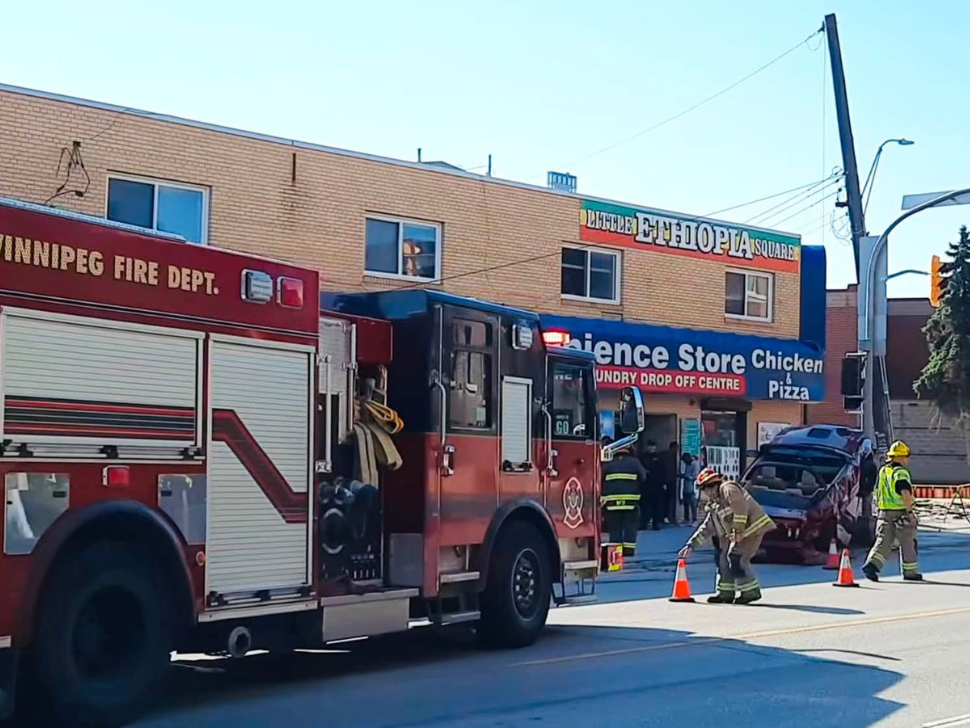 Man, 49, facing impaired driving charge after downtown Winnipeg crash