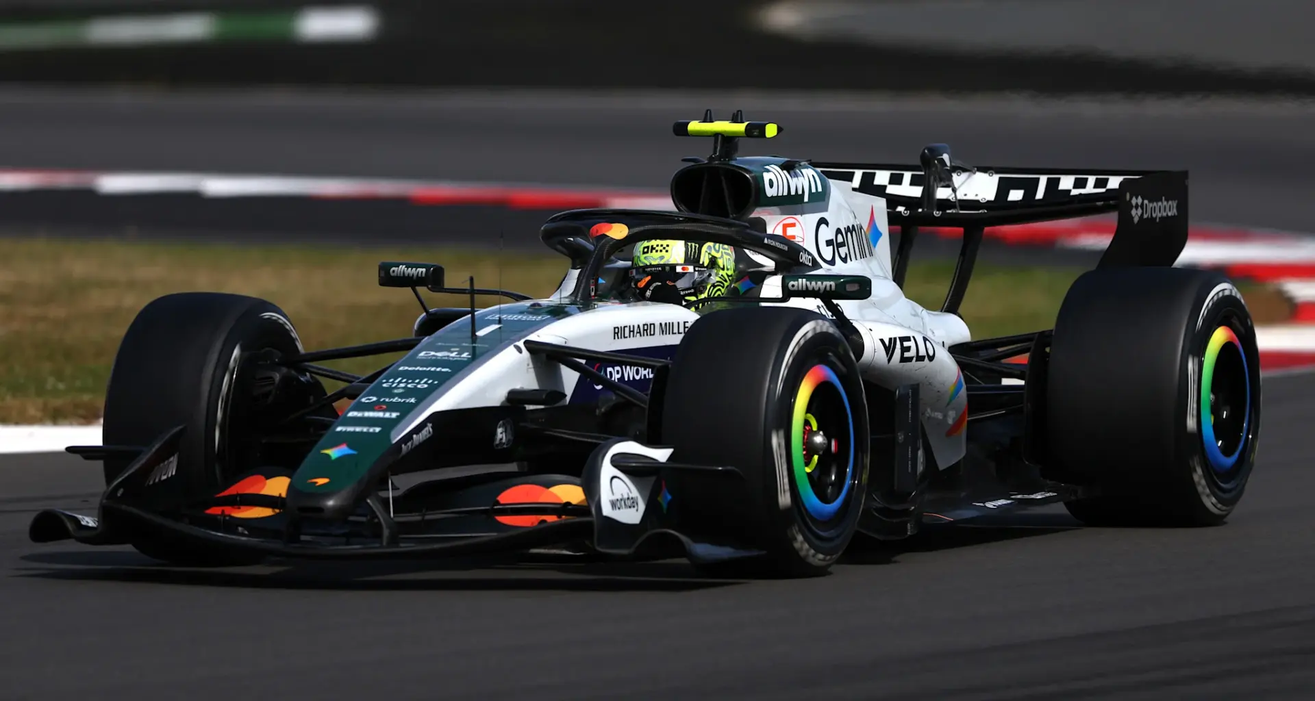 Nick Heidfeld (GER) Lotus Renault GP R31.nFormula One World Championship, Rd 5, Spanish Grand