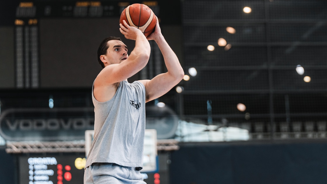 Cavs Sign Mario Hezonja in NBA Free Agency After Missing Out on LeBron James Contract