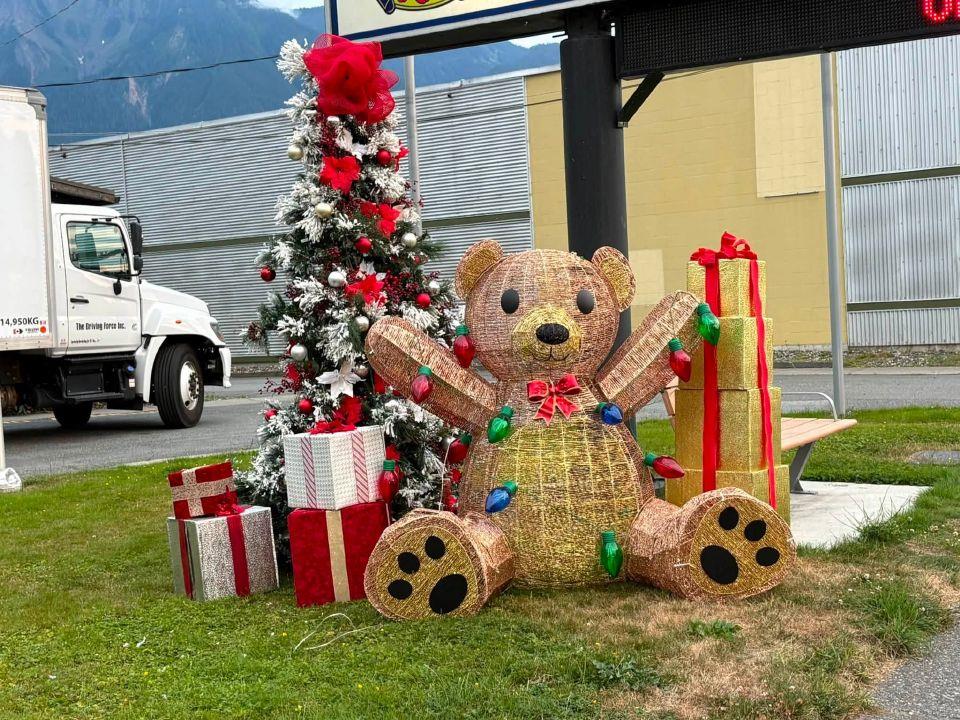 Ho Ho…Huh?: Holiday filming activity takes over Agassiz in July