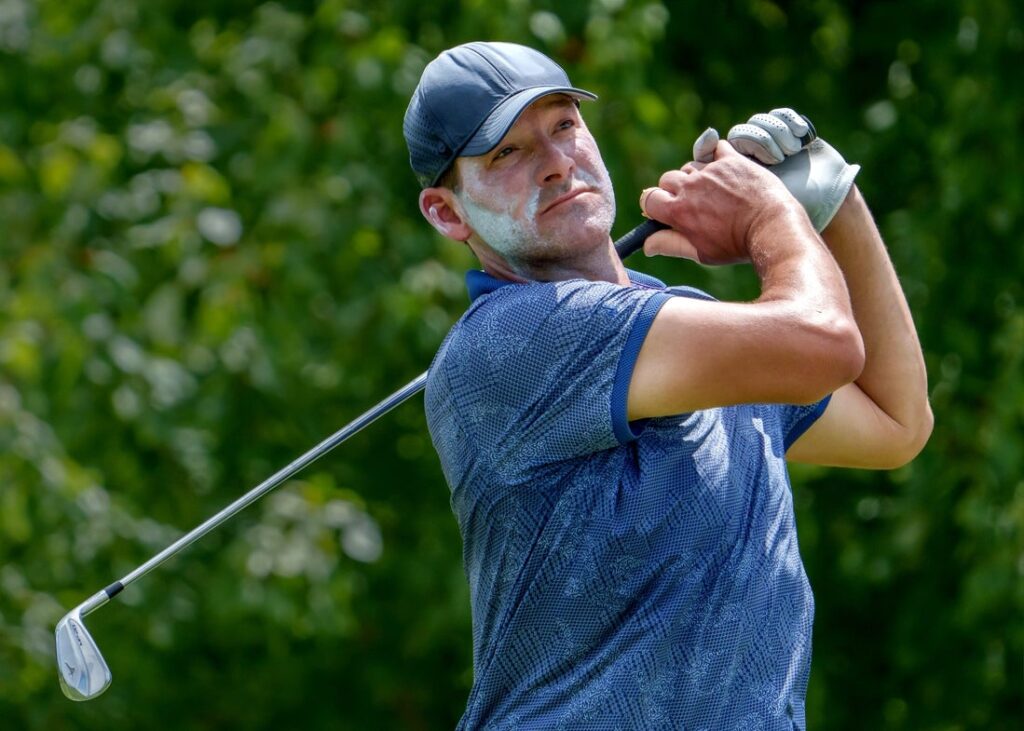 tony romo golf