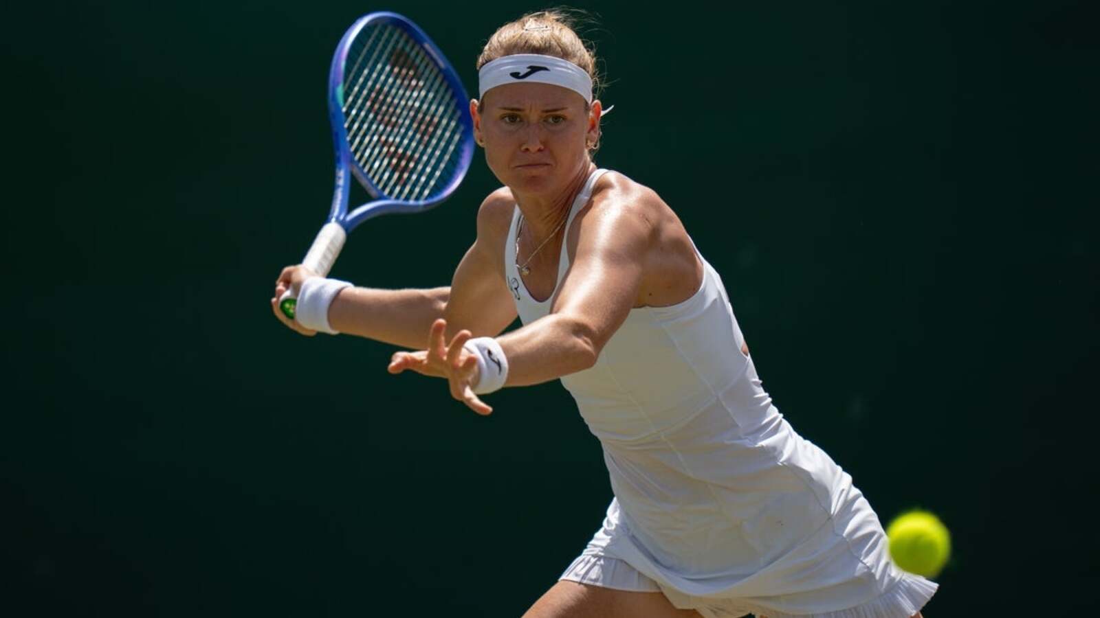 WTA roundup: Marie Bouzkova stays on title defense path in Prague