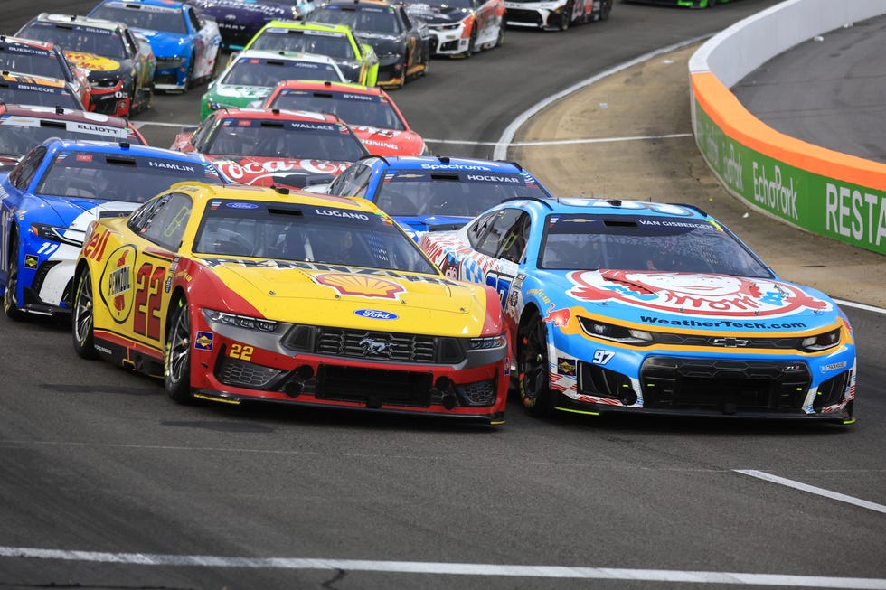 AUTO: JUL 19 NASCAR Cup Series Window World 450