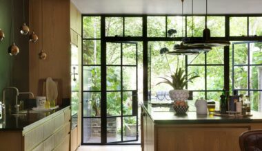 2026 Kitchen Color Trends Designers Say Are Replacing All-White Kitchens