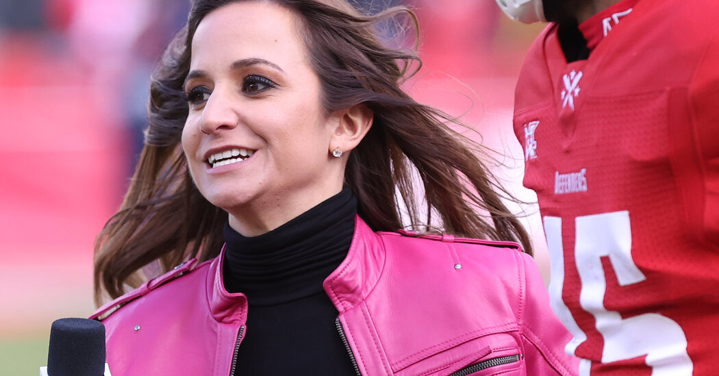 During Traffic Stop, N.F.L. Reporter Appeared to Show Off Her Access