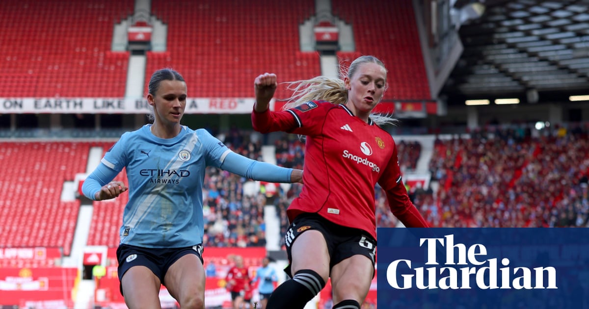 Record-breaker Layla Drury signs first professional deal with Manchester United | Manchester United Women