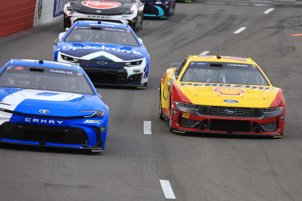 AUTO: JUL 19 NASCAR Cup Series Window World 450