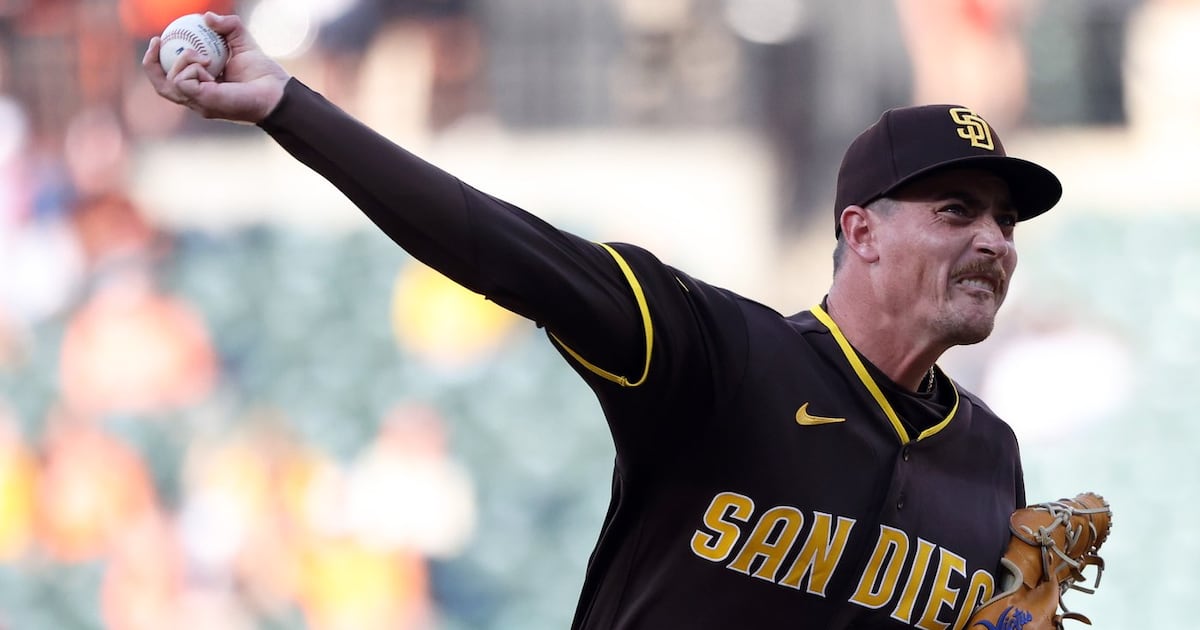 Pittsburgh Pirates add bullpen depth by acquiring righty reliever Ron Marinaccio from San Diego Padres