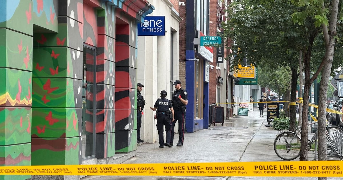 Man critically injured in Queen and Spadina stabbing