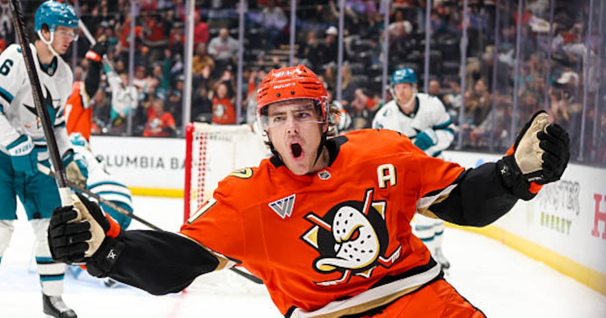 Anaheim Ducks match Leo Carlsson offer sheet from Philadelphia Flyers, take on $18M cap hit
